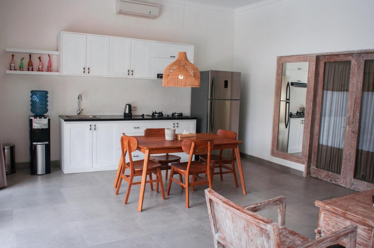 Ambermoon Villas Семиняк Екстериор снимка