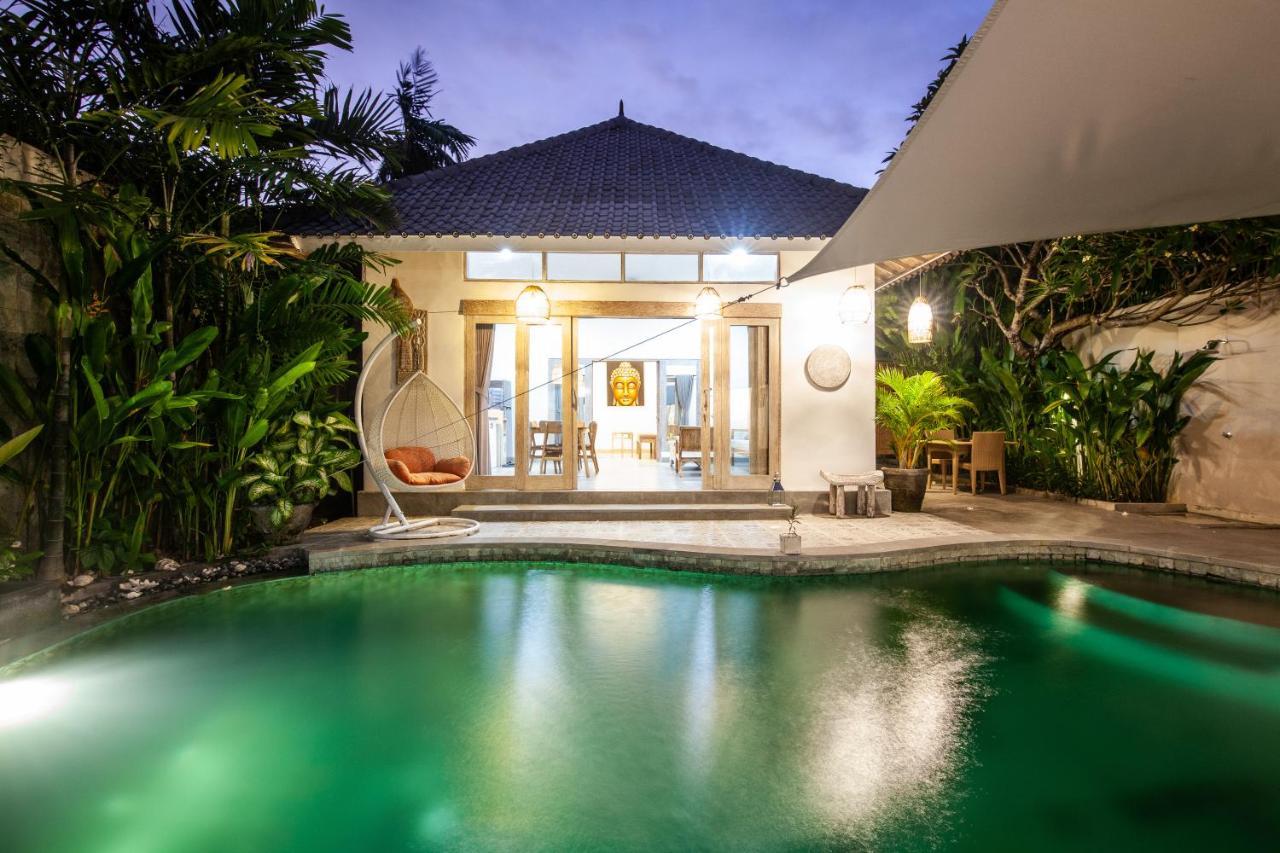 Ambermoon Villas Семиняк Екстериор снимка