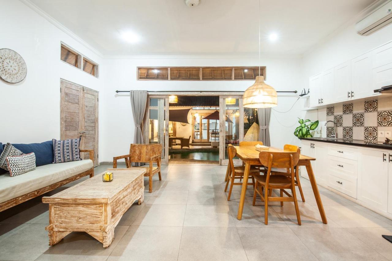 Ambermoon Villas Семиняк Екстериор снимка
