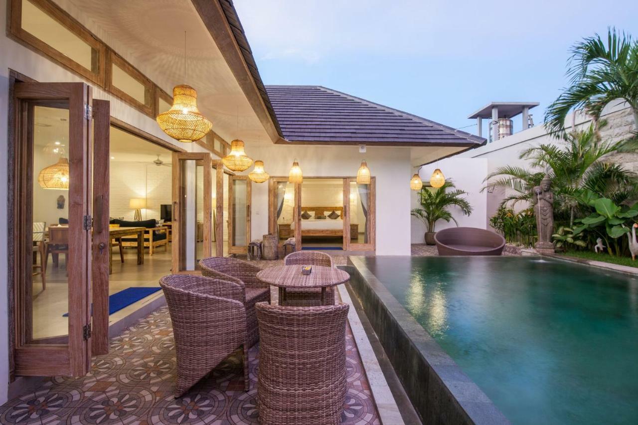 Ambermoon Villas Семиняк Екстериор снимка